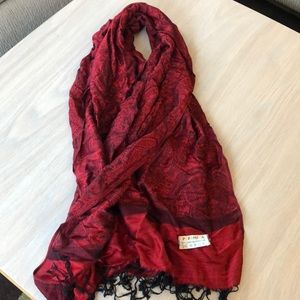 PASMINA Scarf/ shawl.